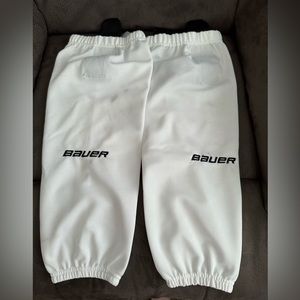 Youth hockey socks. Used, some markings but overall great condition!